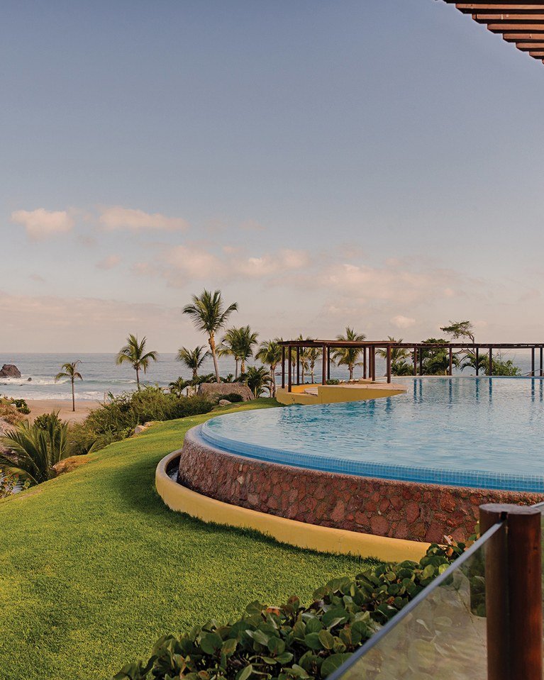 is 4 seasons punta mita all inclusive